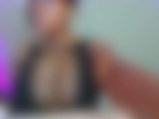 Live cam show with CinnamonSpice - Ebony HD on Camsoda