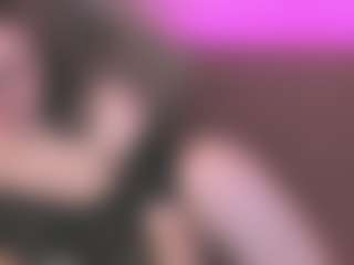 Live cam show with Emili-Hols - Gray Eyes on xDating