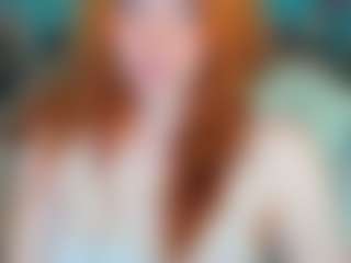 Live cam show with Emili-Hols - Gray Eyes on SquirtSoMuch