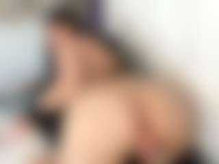 Live cam show with Brithanyadams - Mature on justonemore.cc