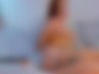 Live cam show with Lilith - Brown Hair on thefappeningchat.com