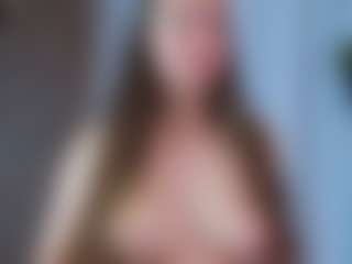 CorrinneHillestad's Live Sex Cam Show
