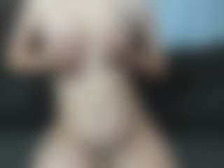 Live cam show with CorrinneHillestad - Brown Hair on Camversity