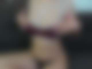 CorrinneHillestad's Live Sex Cam Show