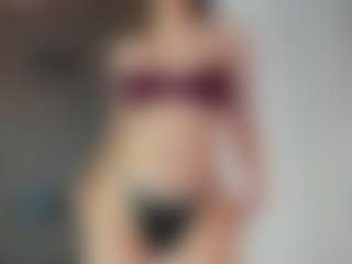 CorrinneHillestad's Live Sex Cam Show