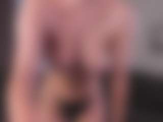 CorrinneHillestad's Live Sex Cam Show