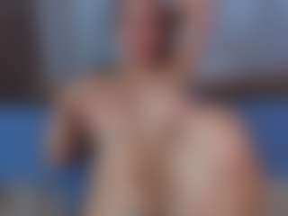 Live cam show with CorrinneHillestad - Athletic on Camsoda
