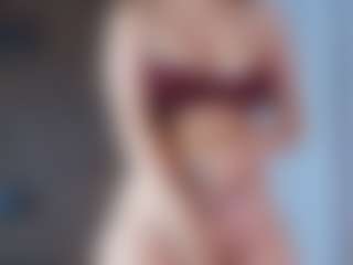 CorrinneHillestad's Live Sex Cam Show