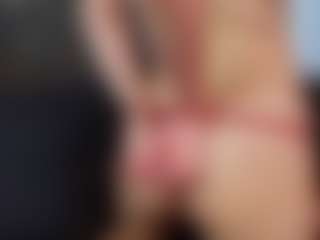 Live cam show with CorrinneHillestad - Gagging on Free Soda