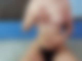 CorrinneHillestad's Live Sex Cam Show