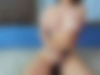 CorrinneHillestad's Live Sex Cam Show