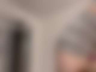 Live cam show with LorindaEhr - Blonde Hair on AdultVida.com