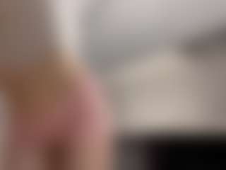 Live cam show with LorindaEhr - Gamer Blonde Hair on Cam Slut