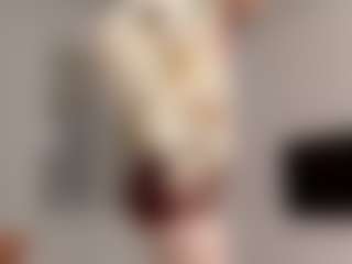 Live cam show with LorindaEhr - Nipple Play on Camsoda Late Night