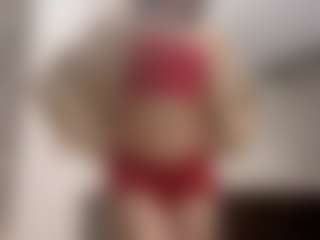 Live cam show with LorindaEhr - Gamer on Free Soda