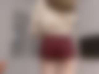 Live cam show with LorindaEhr - Long Hair on Camsoda