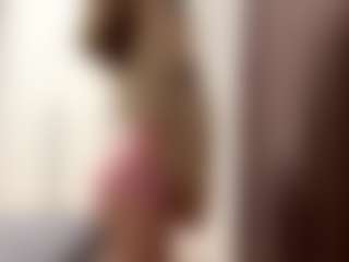 Live cam show with LorindaEhr - Gamer Blonde Hair on Camsoda