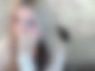 Live cam show with AgataSweeti - Body Massage on chickslive.net