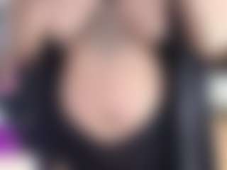 Live cam show with karlarodriguez1 - Nipple Piercings on x69.live