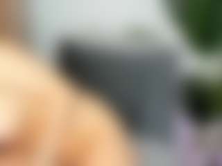 Live cam show with Eire-Spencer - Latina MILF on Dare Cams
