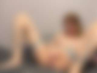 Show de cam en vivo con Sofia - Smoking en Camsoda
