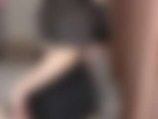 Live cam show with KeiraHarkenreader - Nipple Piercings on Milfs Live
