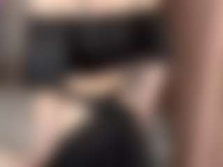 Live cam show with KeiraHarkenreader - Body Massage on Milfs Live