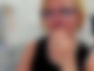 Live cam show with LunaxFantasy - Cougar on Fling VIP Chat