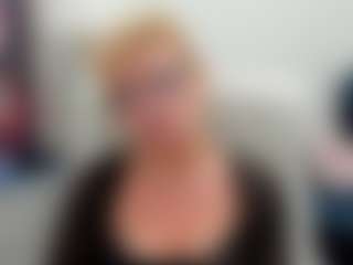 Live cam show with LunaxFantasy - Blondie on Milfs Live