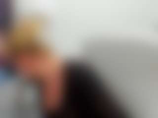 Live cam show with LunaxFantasy - Blondie on SpankPalCams