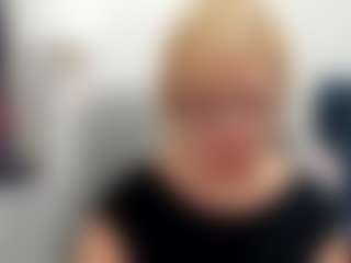 Live cam show with LunaxFantasy - Cougar on SpunkLive