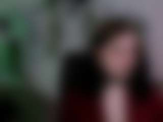 Live cam show with nikki-kiss - Green Eyes on CamwithHer