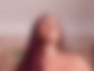 Live cam show with Alena Kenner - Black Lush on AdultVida.com