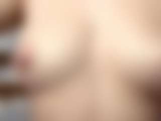 Live cam show with HettieKeisker - Moaning on Camsoda