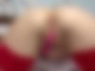 Live cam show with HettieKeisker - Body Massage on Milfs Live