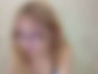 Live cam show with KarrySzweda - Thin on Milfs Live