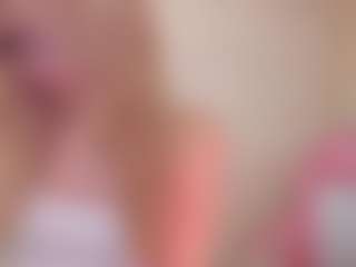 Live cam show with KarrySzweda - Asian Public on Camsoda