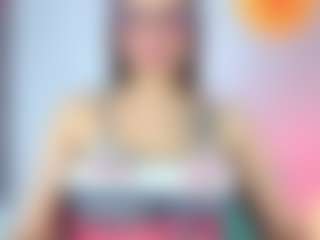 Live cam show with Oriana - Full Nudity on Fling VIP Chat
