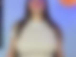 Live cam show with Oriana - Facial Piercings on Big Tits