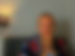 Live cam show with RoseAmazing - Blue Eyes on googirlz