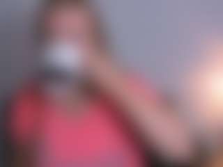 Live cam show with RoseAmazing - Blonde Hair Middle Aged on alttransgirls