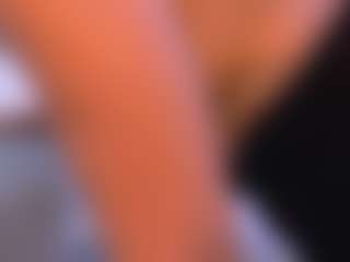 Live cam show with Mia - Cum Swallowing on Free Soda