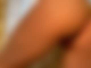 Live cam show with Mia - Mask on Camsoda