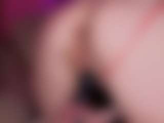 Mia's Live Sex Cam Show