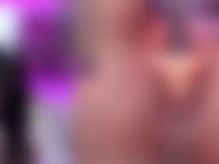 Live cam show with AriHale - Middle Aged on Mixed Magazine Live