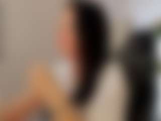 Live cam show with Lea - Green Eyes on StripNow