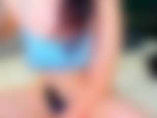 Live cam show with Lea - Mature on TeamSkeetLive
