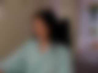 Lea MILF webcam performer live streaming