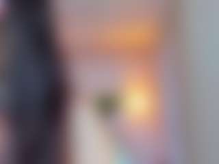 Lea MILF webcam performer live streaming