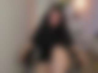 Live cam show with Lea - Green Eyes on live18s.com